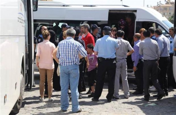 Gaziantep'teki Suriyeliler çadır kentlere gidiyor