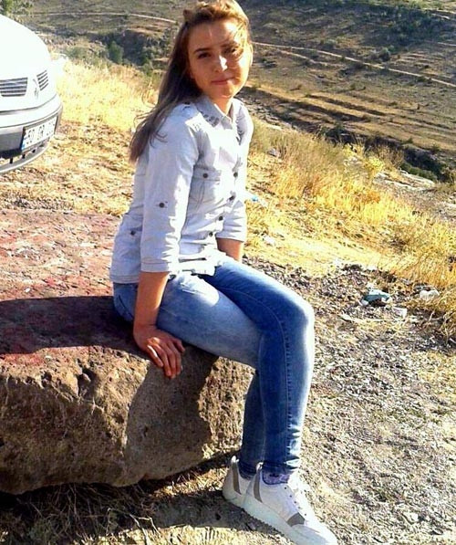 Hamile eşini sekiz yerinden bıçakladı !
