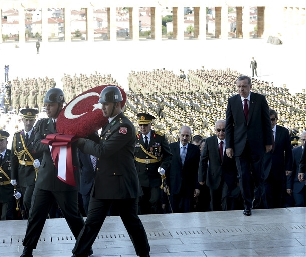 Devletin zirvesi Anıtkabir'de buluştu