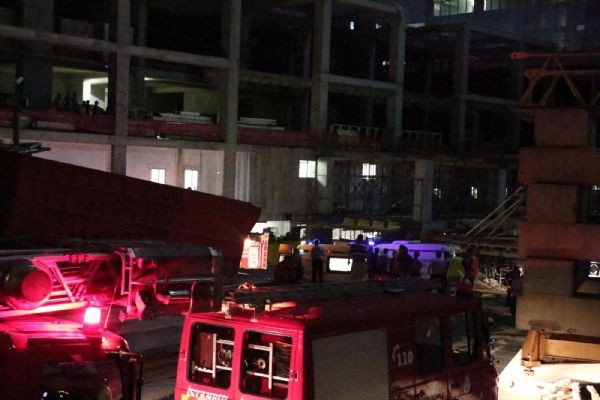 Mecidiyeköy'deki inşaatta asansör 32. kattan çakıldı!