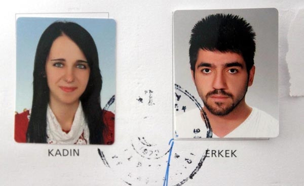 Boşanma davası açan eşinin evine molotofla saldırdı