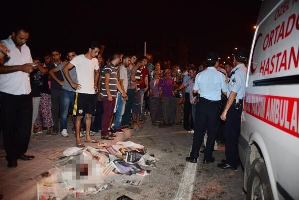 Ambulansın çarptığı genç öldü!