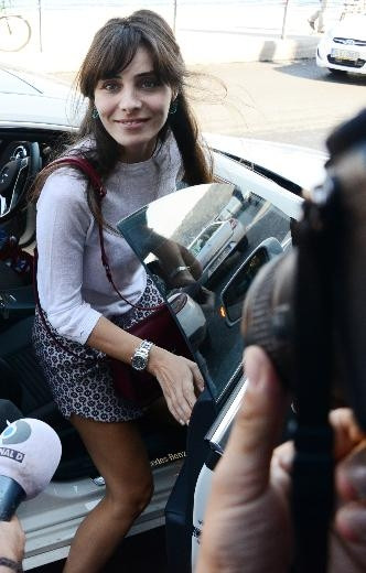 Nur Fettahoğlu 'bacaklarımı çekmeyin'