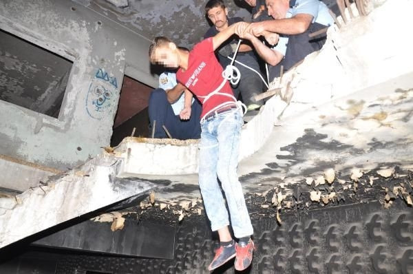 Polis bonzai kullanan gençleri böyle kurtardı