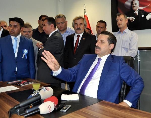 Bakan Çelik aradı, inşaat mühürlendi