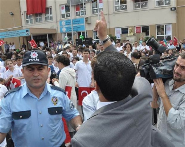 Müsteşar Yardımcısı: Haberlerinizde protestoya yer vermeyin