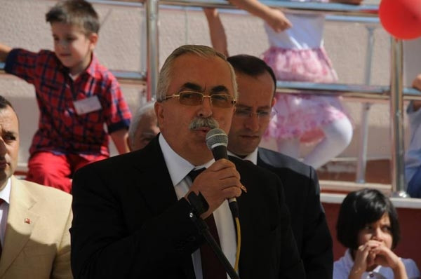 Vali o öğrencileri gördü ve...