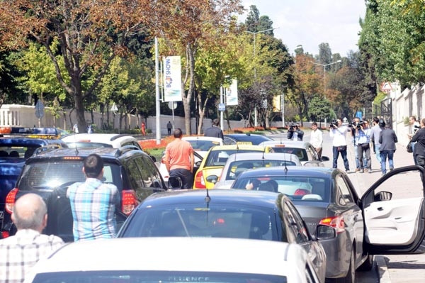 Cumhurbaşkanı Erdoğan cuma namazı için Çengelköy'de
