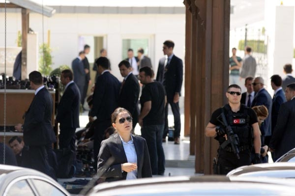 Cumhurbaşkanı Erdoğan cuma namazı için Çengelköy'de