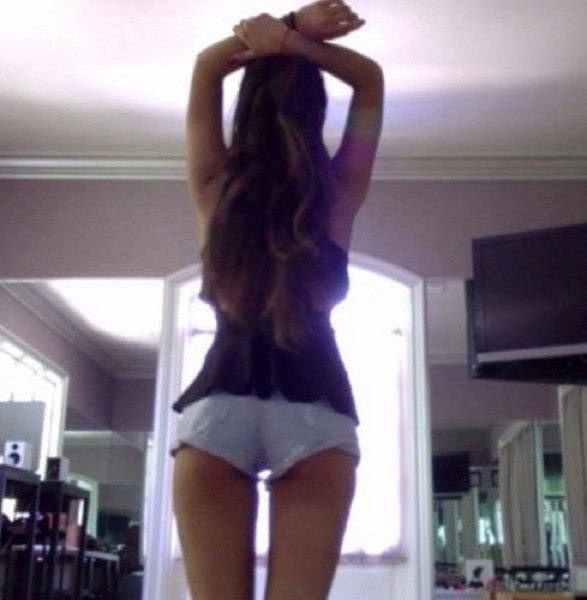 Şimdi de back selfie akımı