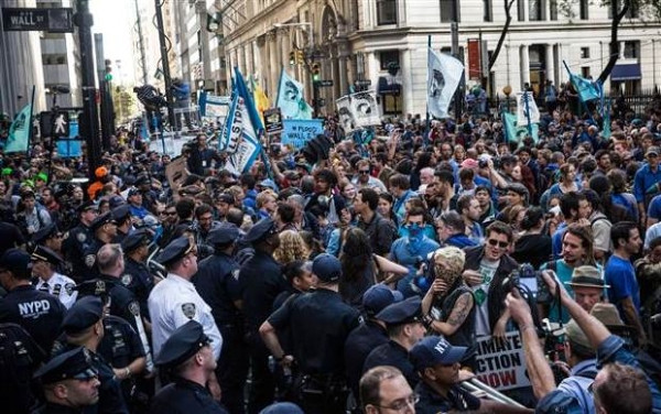 Wall Street'i bastılar
