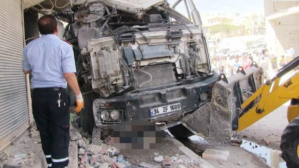 Beton mikseri faciası : 2 ölü, 1 yaralı