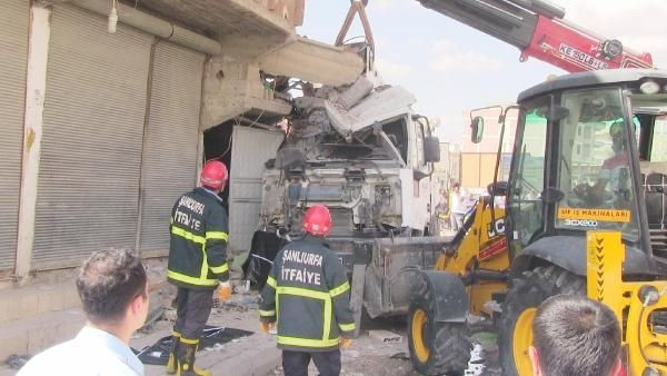 Beton mikseri faciası : 2 ölü, 1 yaralı
