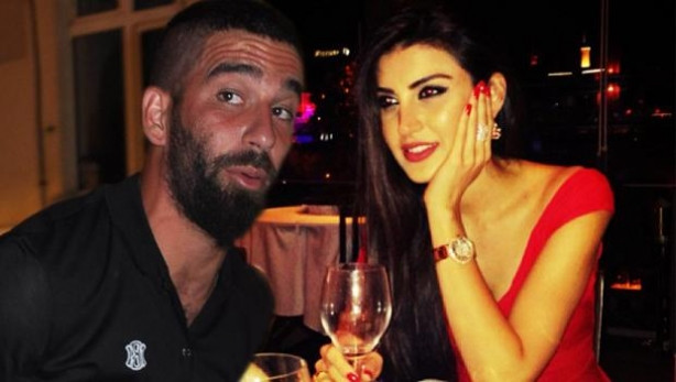 Arda Turan ve İdil Fırat aşk mı yaşıyor ?