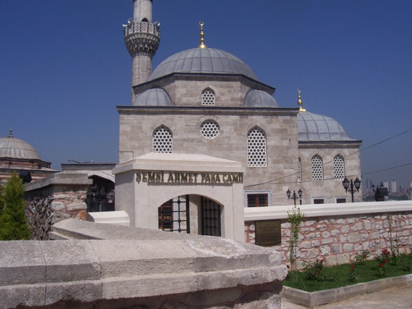 Üsküdar'ın kuş konmayan camisi