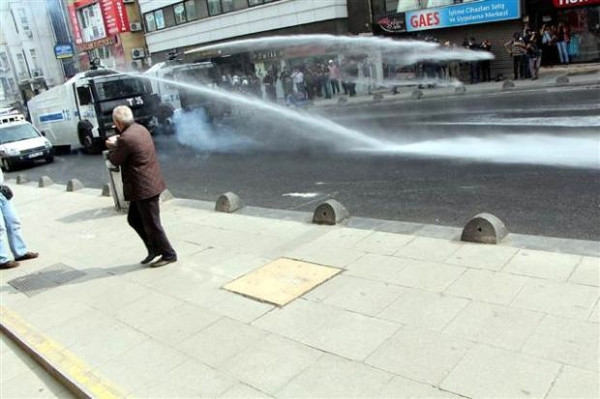 Kadıköy'de olaylar çıktı