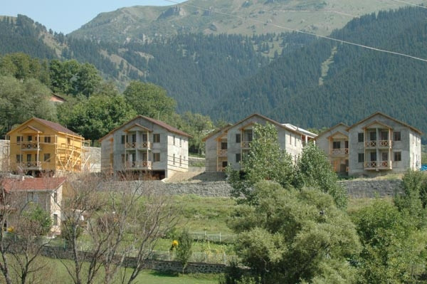 Yaşlılara, huzurevi yerine sokak tipi yaşam merkezi