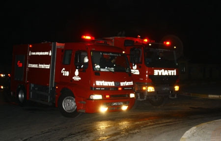 Halkalı gümrük sahasında yangın