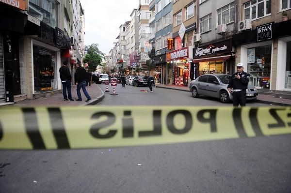 İstanbul'da polise satırlı saldırı