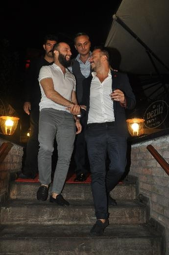 Asena Erkin ve Berkay yine karşılaştı