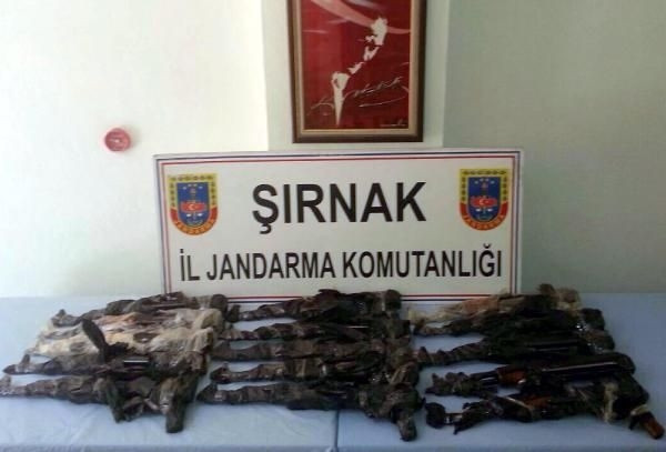 PKK'ya giden silahlar ele geçirildi