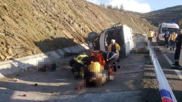 Isparta'da katliam gibi kaza: 15 ölü