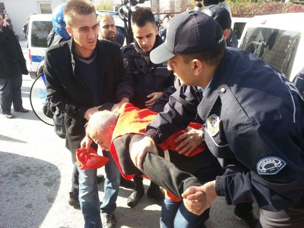 Ankara'da polis müdahalesi: 17 gözaltı