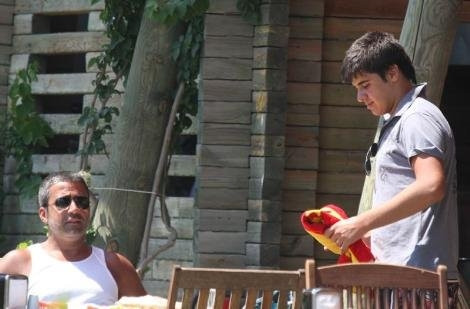 Emrah'ın bu cimriliği de çok şaşırtacak