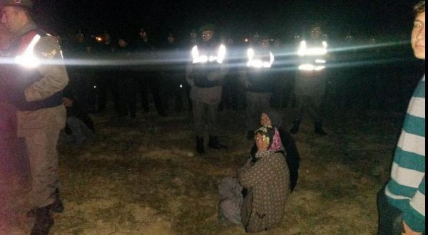 Soma'da köylülerle güvenlik güçleri arasında arbede