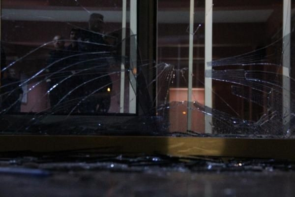 Cem töreninde elektrik kesilmesine tepki