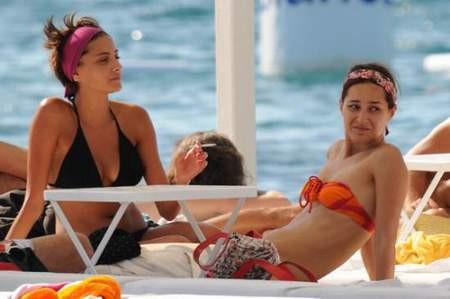 Mankenler paparazzileri faka bastırdı
