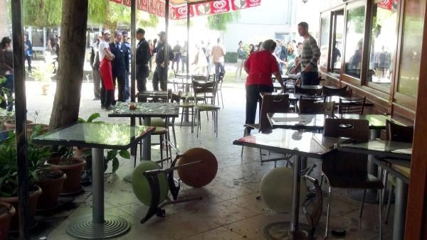 Karşıt görüşlü öğrenciler birbirine girdi: 5 yaralı