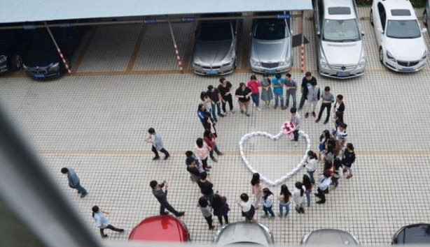 99 iPhone'lu evlilik teklifine 'hayır' dedi