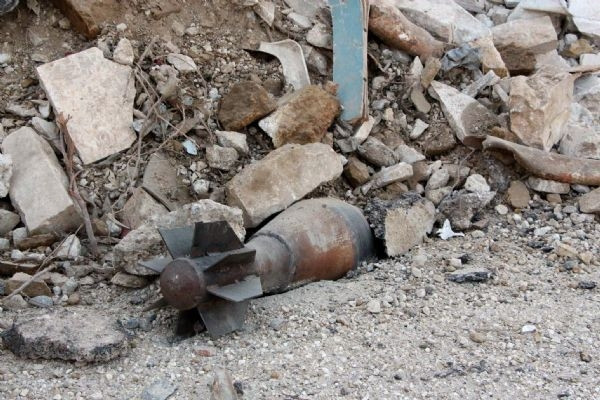 DHA, harabeye dönen Kobani'yi görüntüledi