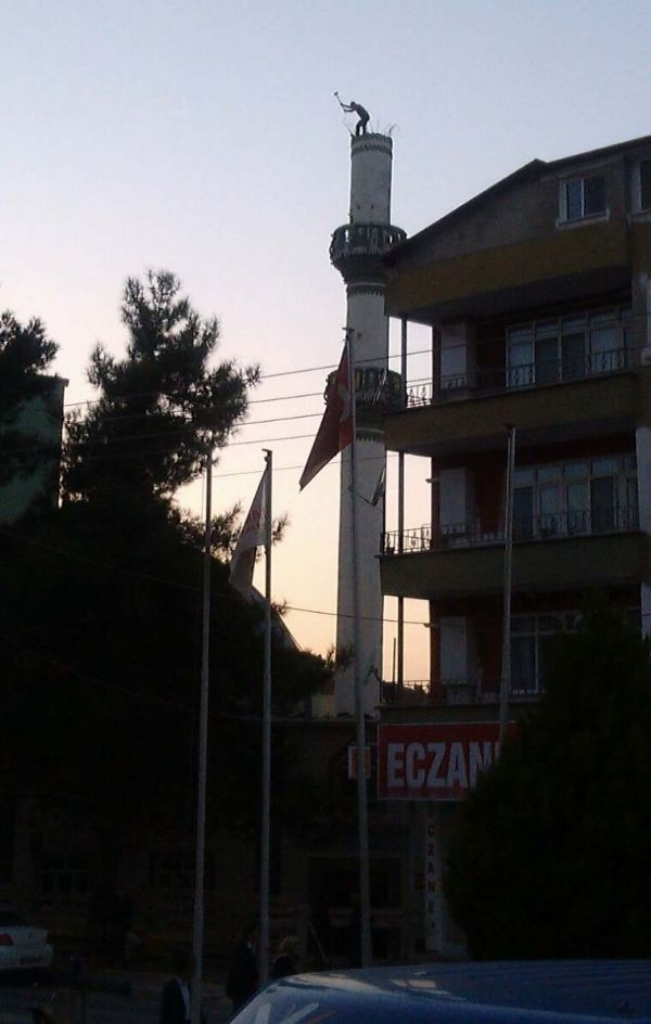 Allah'a emenat minare yıkımı