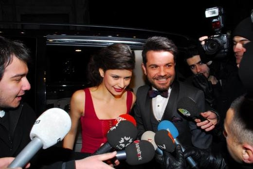 Beren Saat anne mi oluyor?