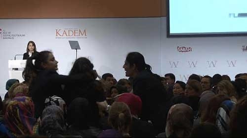 KADEM toplantısında soru gerginliği