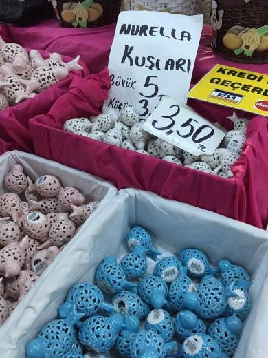 Ünlüler giydi kapış kapış sattı