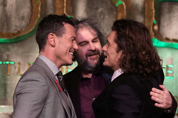 Hobbit üçlemesinin son filmi görücüye çıktı