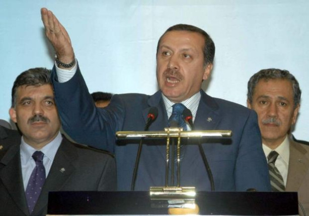Arınç'a yakın isimlerde yaprak dökümü