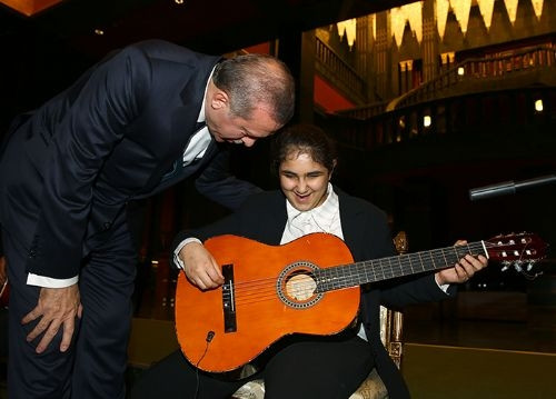 Cumhurbaşkanı Erdoğan engellileri misafir etti