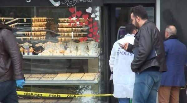İstanbul'da kar maskeli soygun