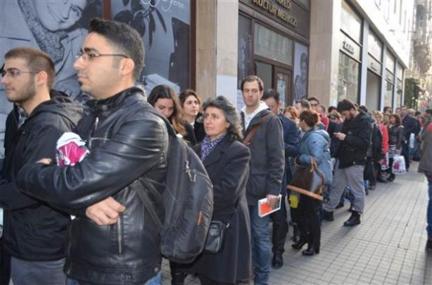 Orhan Pamuk 'Kafamda Bir Tuhaflık' isimli kitabını imzaladı