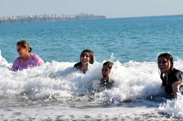 Antalya’ya yaz geri geldi