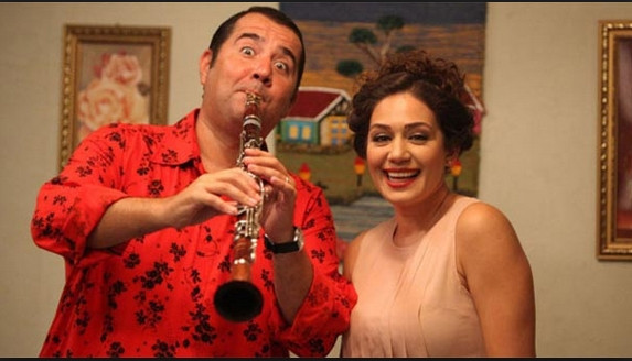 Özge Borak Ata'yı her yerden sildi