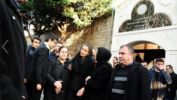 Nüfusunda İslam yazıyor cenazesi kiliseden kalktı çünkü...