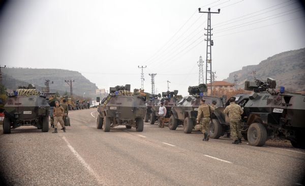Esrar operasyonunda çatışma çıktı: 1 asker yaralı