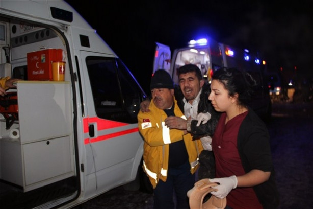 Yolcu otobüsü devrildi! Ölü ve yaralılar var...