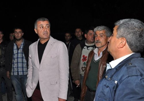 Manavgat karıştı! Evleri ve arabaları taşladılar