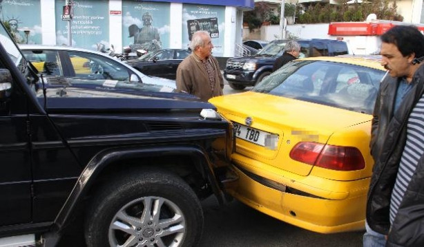 Neslişah Alkoçlar trafik kazası yaptı